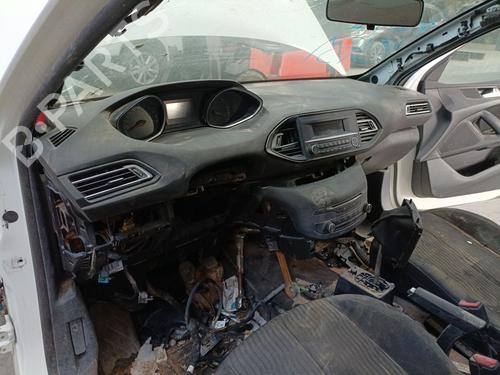 Dashboard PEUGEOT 308 II (LB_, LP_, LW_, LH_, L3_) 1.6 HDi | BP29970585C46