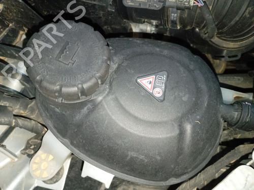 Used Expansion tank MERCEDES-BENZ C-CLASS (W205) C 220 BlueTEC / d (205.002, 205.004) (170 hp) 27316291