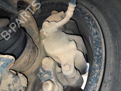 Used Right front brake caliper NISSAN TERRANO II (R20) 2.7 TDi 4WD (125 hp) 26321142