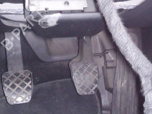 Used Break pedal VW PASSAT B6 (3C2) 2.0 TDI 16V (140 hp) 21572573