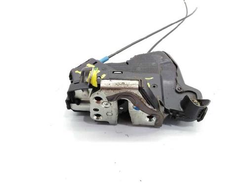 Used Front left lock TOYOTA AURIS (_E18_) 1.4 D-4D (NDE180_, NDE180R) (90 hp) 2330207