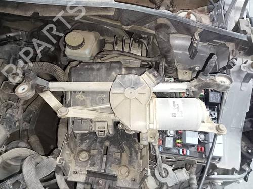 Used Front wiper motor OPEL CORSA E (X15) [2014-2025]  22809154