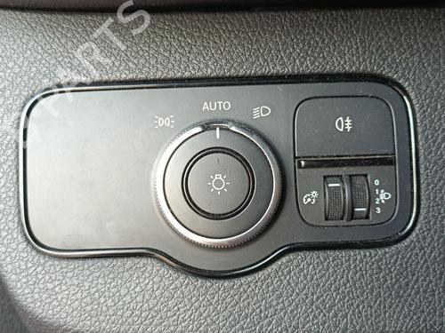 headlight-switch-mercedes-benz-sprinter-35-t-van-b907-b910-2018-32078599 main image