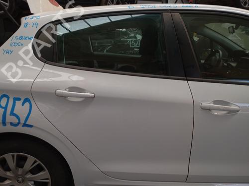 Used Right rear door PEUGEOT 208 I (CA_, CC_) 1.5 BlueHDI 100 (102 hp) 26460933