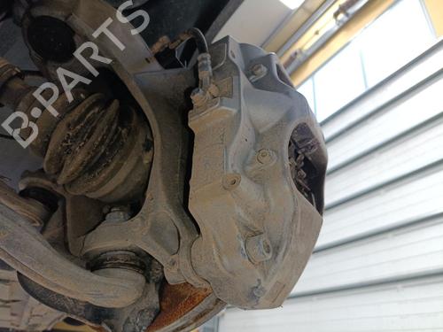 Venstre bremsekaliber foran MERCEDES-BENZ GLA (H247) AMG GLA 35 4-matic (247.751) (306 hp) 30152353