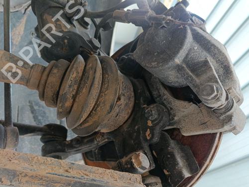 Used Left front steering knuckle FIAT DOBLO Bus (263_) 1.6 D Multijet (263AXP1B, 263AXW1B) (95 hp) 28040805