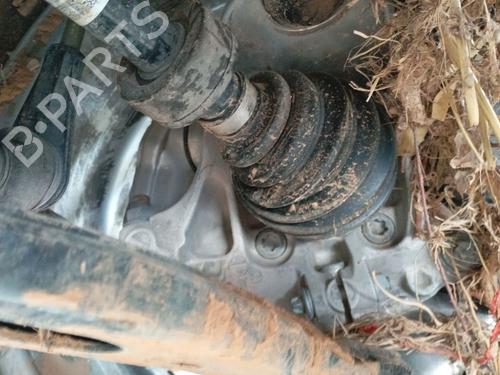 Used Left front steering knuckle BMW 1 (F40) 118 d (150 hp) 27874381