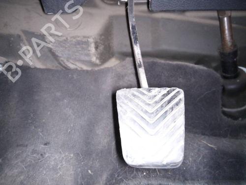 Used Clutch pedal HYUNDAI SANTA FÉ II (CM) 2.2 CRDi 4x4 (155 hp) 17492082