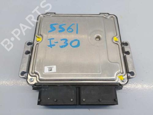 Engine control unit (ECU) HYUNDAI i30 (GD)  | BP2446541M57 