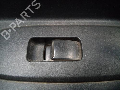 Used Right front window switch MITSUBISHI PAJERO III (V7_W, V6_W) [1999-2007]  18306502