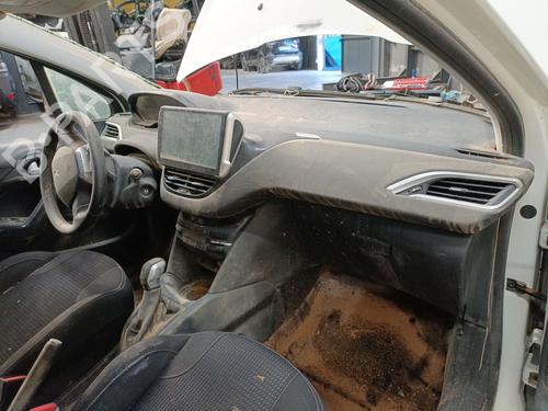 Used Dashboard PEUGEOT 208 I (CA_, CC_) 1.2 VTI 82 (82 hp) 31176788