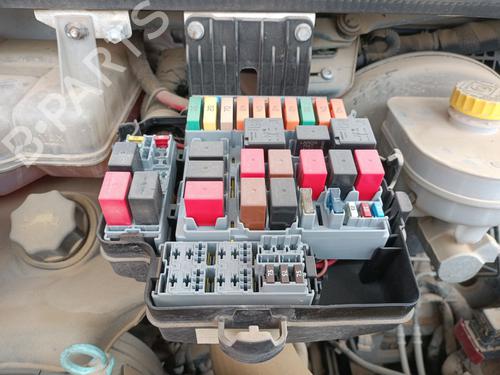 Used Fuse box Fuse box 37230852 37230852
