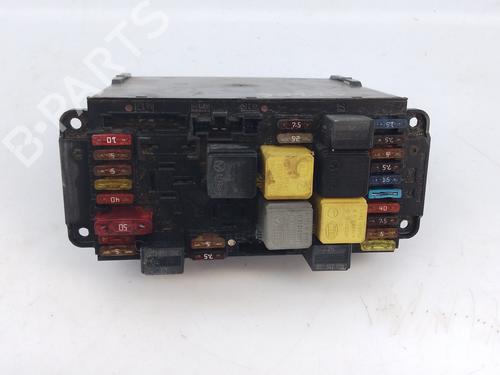 Used Fuse box MERCEDES-BENZ C-CLASS (W203) C 240 (203.061) (170 hp) 28129028