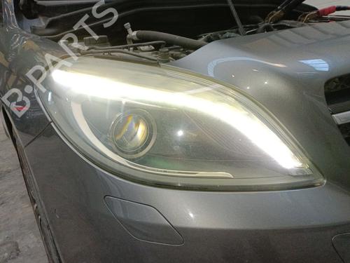 Used Right headlight MERCEDES-BENZ B-CLASS Sports Tourer (W246, W242) B 200 CDI (246.201) (136 hp) 30860143