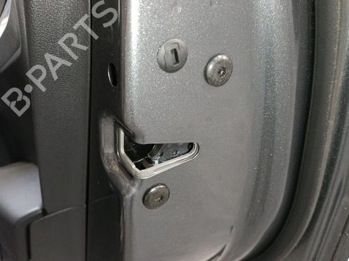 rear-right-lock-skoda-karoq-nu7-nd7-2017-33436949 main image