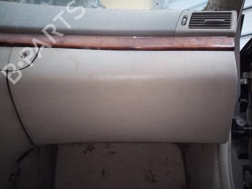 Used Glove box MERCEDES-BENZ E-CLASS (W211) E 320 CDI (211.026) (204 hp) 18483390