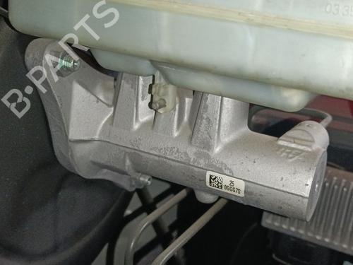 Used Brake master cylinder Brake master cylinder RENAULT MASTER III Platform/Chassis (EV, HV, UV) 2.3 dCi 125 FWD (EV0C, EV0D, EV0J, HV0C, HV0D, HV0H,... (125 hp) 36696377 36696377
