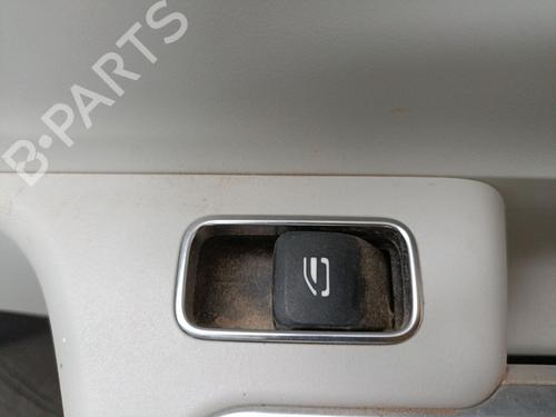 Højre fortil elrude kontakt MERCEDES-BENZ GLA (H247) GLA 200 d (247.712) (150 hp) 30614388