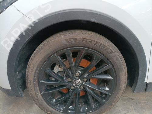 Used Front left wheel arch trim TOYOTA C-HR (_X1_) 1.8 Hybrid (ZYX10_, ZYX11_) (98 hp) 24682568