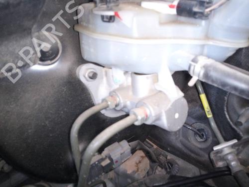 Used Brake master cylinder MITSUBISHI ASX (GA_W_) 1.6 DI-D 4WD (114 hp) 10864347