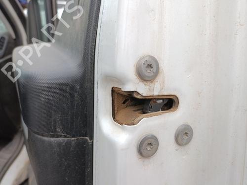 Højre fortil lås Højre fortil lås IVECO DAILY VI Platform/Chassis 33S13, 35S13, 35C13 (126 hp) 33855179 33855179