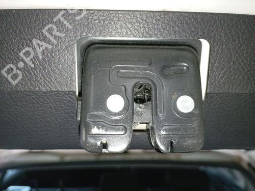 Used Tailgate lock TOYOTA AURIS (_E18_) 1.4 D-4D (NDE180_, NDE180R) (90 hp) 27479356