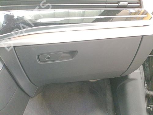 Used Glove box Glove box 38285577 38285577
