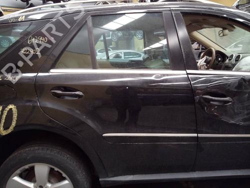 Used Right rear door MERCEDES-BENZ M-CLASS (W164) [2005-2012]  9304133