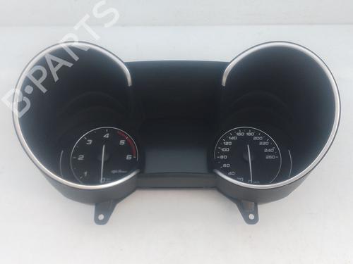 instrument-cluster-alfa-romeo-giulia-952_-2015-40228343 main image
