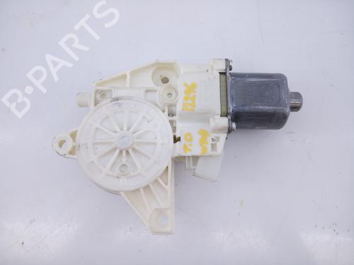 Portierruitmotor rechtsachter MERCEDES-BENZ C-CLASS (W204) C 200 CDI (204.001) (136 hp) 18122049