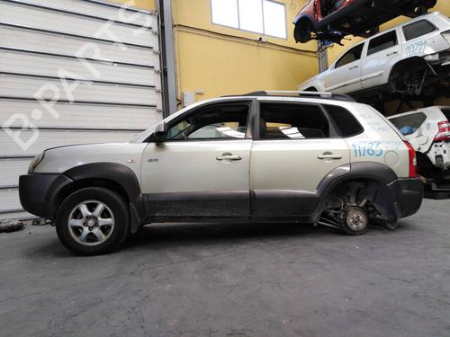 Left rear window switch HYUNDAI TUCSON (JM) 2.0 CRDi | BP17011553I29 