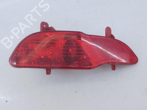 Piloto derecho paragolpes trasero PEUGEOT 5008 II (MC_, MJ_, MR_, M4_) 1.5 BlueHDi 130 (MCYHZJ, MCYHZR, MCYHZX) (131 hp) 30588119