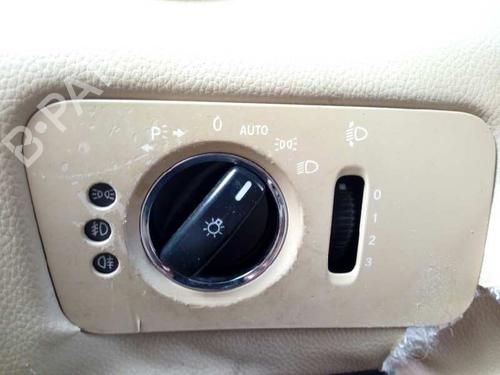 Used Headlight switch MERCEDES-BENZ CLS (C219) [2004-2011]  4196246