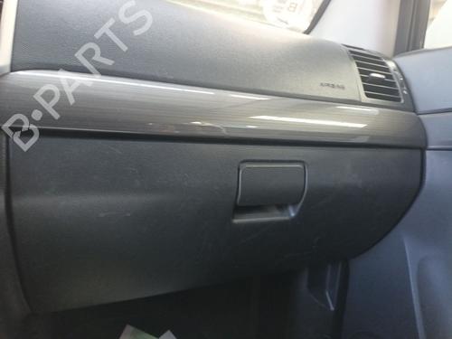 glove-box-chevrolet-captiva-c100-c140-2006-38563949 main image