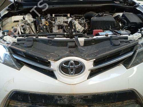 Used Grille TOYOTA AURIS (_E18_) 1.4 D-4D (NDE180_, NDE180R) (90 hp) 31010537