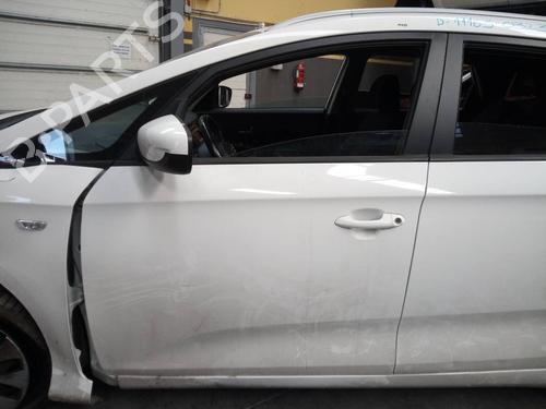 Used Left front door KIA CARENS IV 1.7 CRDi (116 hp) 12495511