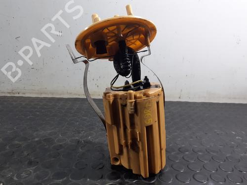 Used Fuel pump VOLVO XC90 I (275) D5 AWD (185 hp) 6440942