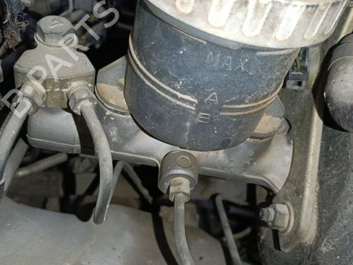 Used Brake master cylinder Brake master cylinder MITSUBISHI PAJERO I (L04_G, L14_G) 2.5 TD (L044G, L049G) (95 hp) 32725737 32725737