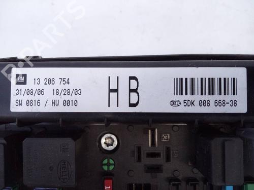 Fuse box OPEL ASTRA H (A04)  | BP19154618E1 