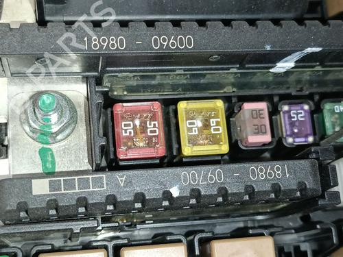 Used Fuse box Fuse box 37607289 37607289