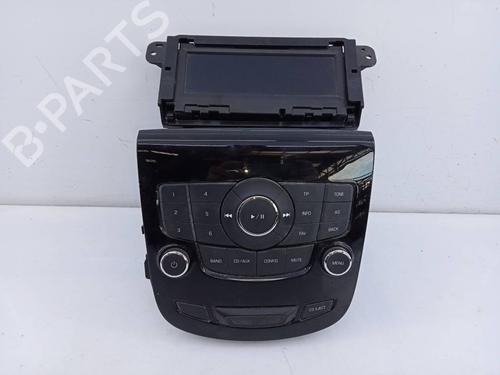 Used Radio CHEVROLET ORLANDO (J309) 2.0 D (163 hp) 10692906