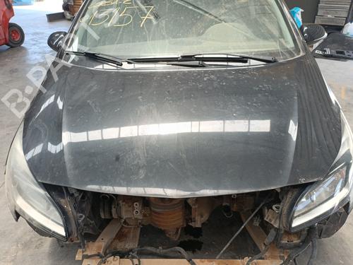 hood-opel-corsa-e-x15-2014-38464761 main image