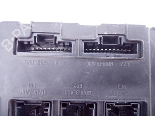 Fuse box RENAULT SCÉNIC II (JM0/1_)  | BP22409609E1 