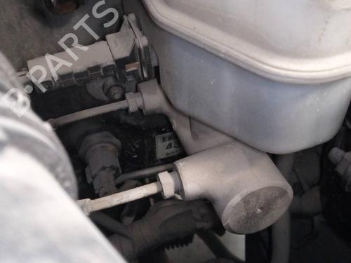 Used Brake master cylinder KIA SPORTAGE II (JE_, KM_) 2.0 CRDi 4WD (140 hp) 8363170