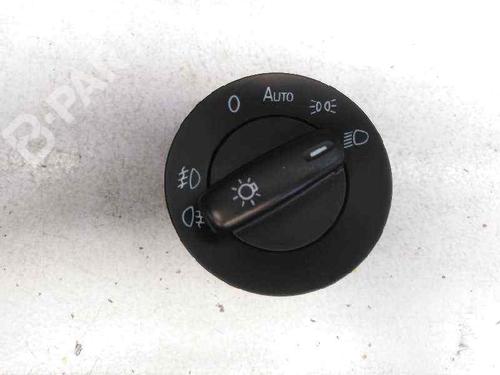 Used Headlight switch Headlight switch VW GOLF VI (5K1) 1.6 TDI (105 hp) 4821571 4821571