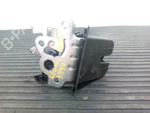 Used Tailgate lock SEAT LEON ST (5F8) 1.6 TDI (90 hp) 573509