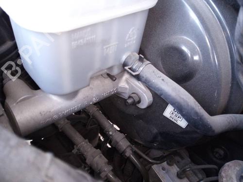 Brake master cylinder HYUNDAI SANTA FÉ II (CM) 2.2 CRDi | BP11019792M77 