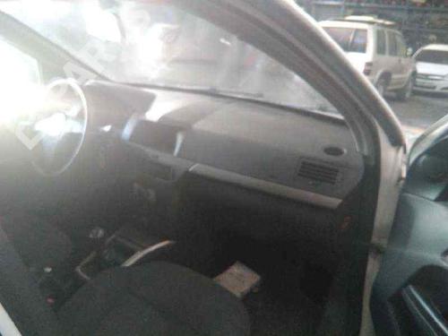 Fuse box OPEL ASTRA H (A04) 1.7 CDTI (L48) | BP4128479E1 