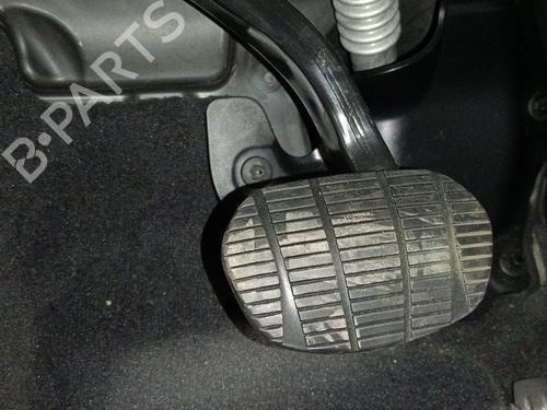 Used Break pedal BMW X1 (F48) sDrive 18 d (150 hp) 26737928