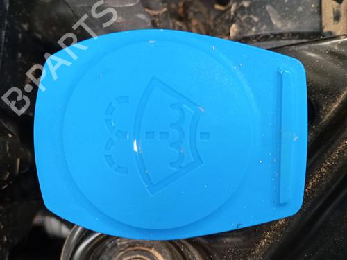 Used Windscreen washer tank Windscreen washer tank VW POLO VI (AW1, BZ1, AE1) 1.0 TSI (95 hp) 33337828 33337828